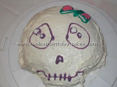 Skull Cake - Free Cake Decorating Idea