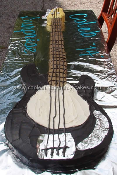 Guitar Cake