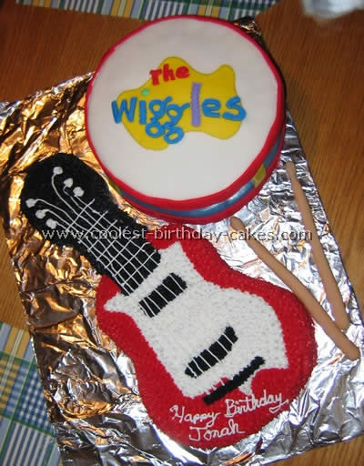 Guitar Cake