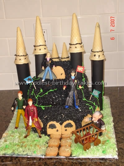 Homemade Hogwarts Harry Potter Cake