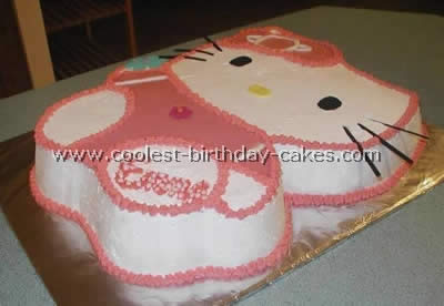 Hello Kitty Cake