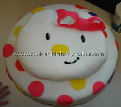 Hello Kitty Cake