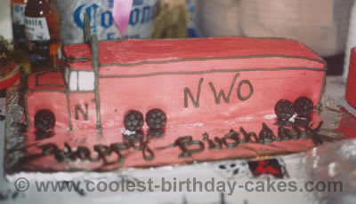 Semi-Trailer Cake Photo