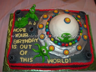 Alien Kids Cake