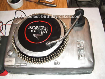 Turntable-Shaped Party Cakes