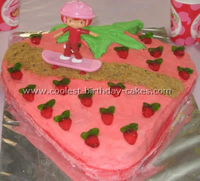 Strawberry Shortcake Kids Birthday Cake Idea