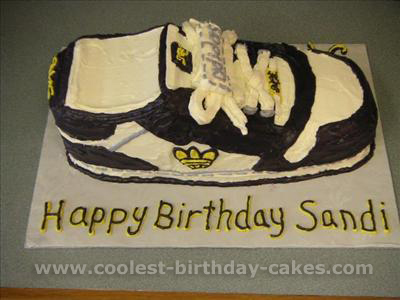 Tips on Cake Decorating Shoe-Shaped Cakes