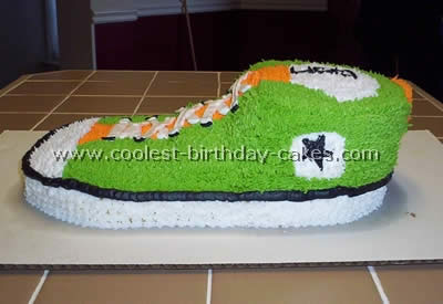 Tips on Cake Decorating Shoe-Shaped Cakes