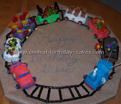 Coolest Train Cake Photos and Tips