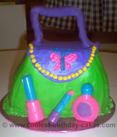 Purse-Shaped Unique Cake