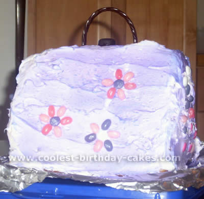 Purse-Shaped Unique Cake