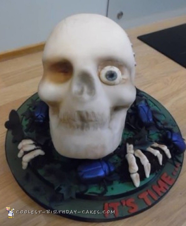 one eyed skull cake