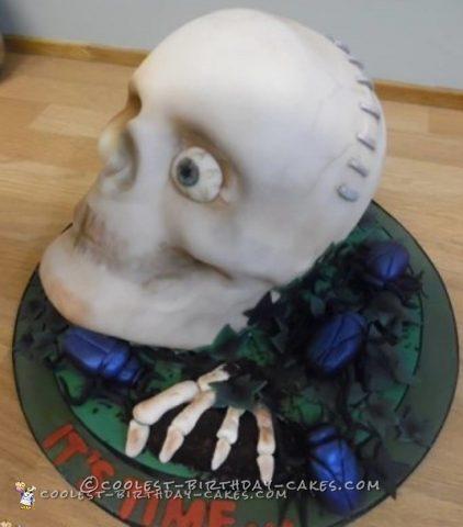one eyed skull cake