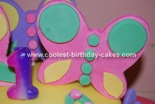 Cool Homemade Butterfly Cake with Fondant Butterflies