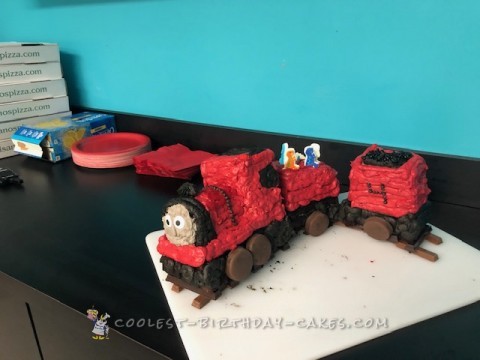 James the train cake